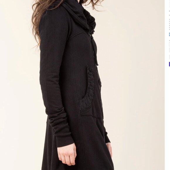 Prairie Underground Long Cloak Hoodie in Black - XS - Steampunk - Lagenlook - Picture 8 of 10